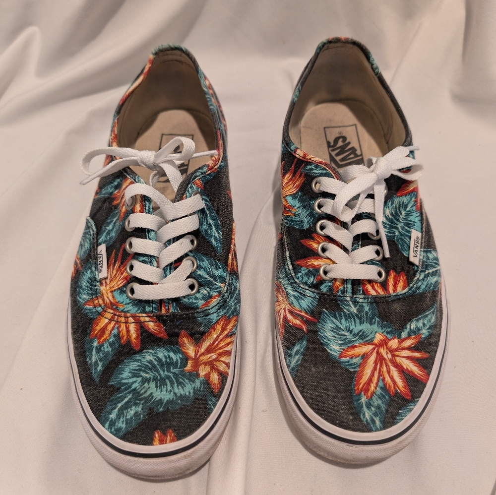 Van Authentic - Picture 3 of 10